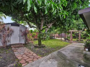 2021 N 56th Way, Hollywood FL 33021