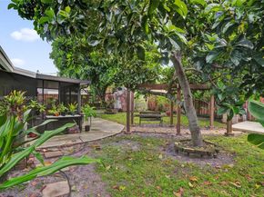 2021 N 56th Way, Hollywood FL 33021
