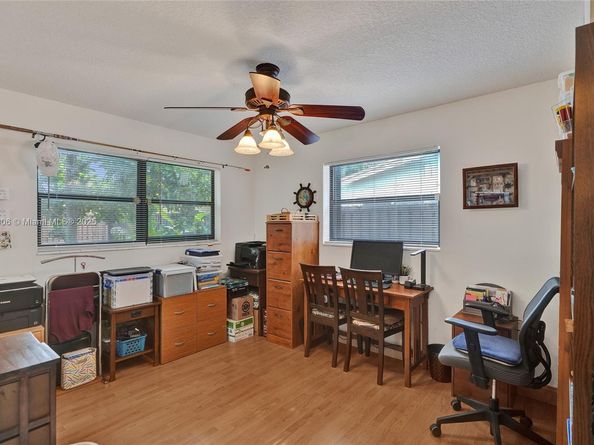 2021 N 56th Way, Hollywood FL 33021