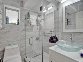 2021 N 56th Way, Hollywood FL 33021