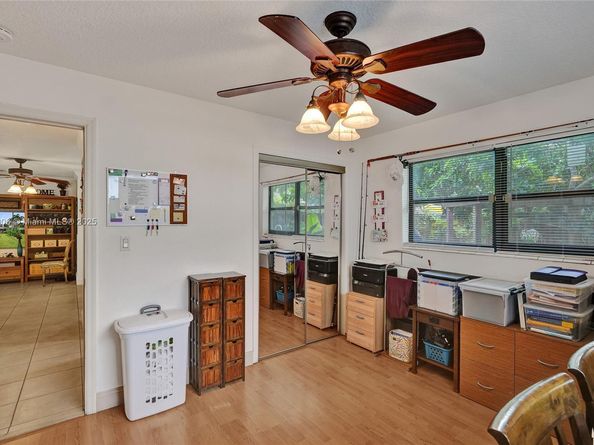 2021 N 56th Way, Hollywood FL 33021