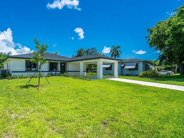 152 NW 18th St, Homestead FL 33030