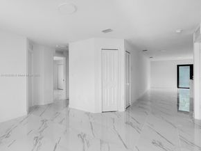 152 NW 18th St, Homestead FL 33030