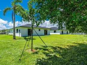 152 NW 18th St, Homestead FL 33030