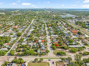 1007 N E St, Lake Worth FL 33460