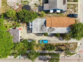 1007 N E St, Lake Worth FL 33460