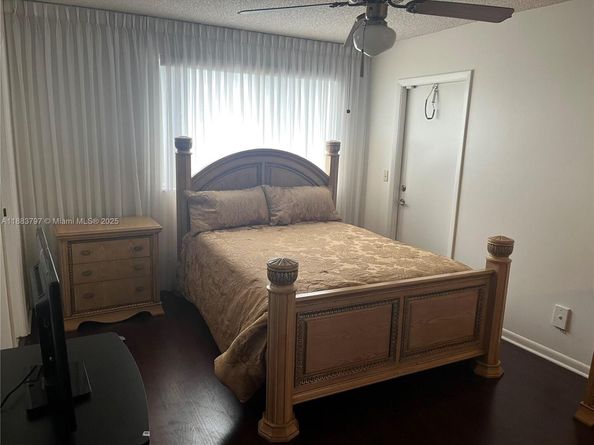 17000 NW 67th Ave 335, Hialeah FL 33015
