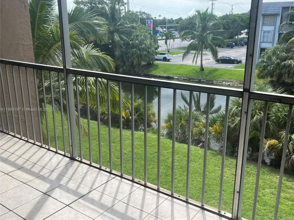 17000 NW 67th Ave 335, Hialeah FL 33015