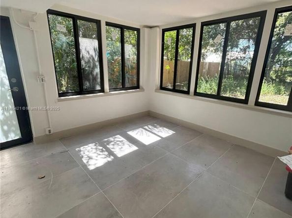421 SW 11th St, Fort Lauderdale FL 33315