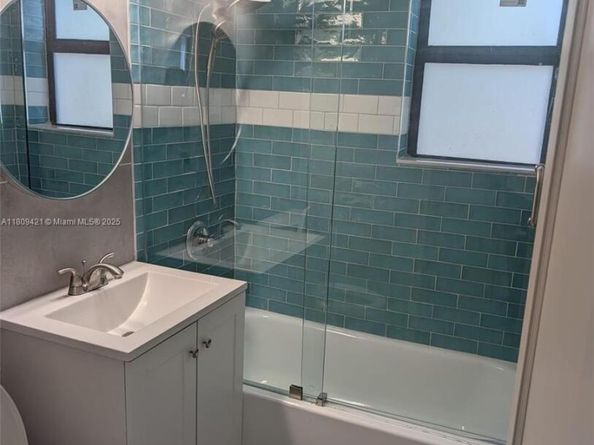 421 SW 11th St, Fort Lauderdale FL 33315