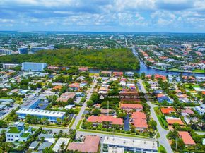 1998 NE 7th St 104, Deerfield Beach FL 33441