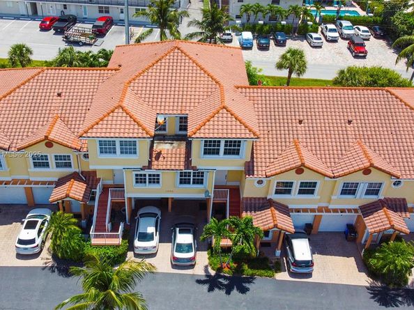 1998 NE 7th St 104, Deerfield Beach FL 33441