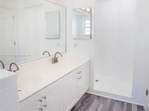 1998 NE 7th St 104, Deerfield Beach FL 33441