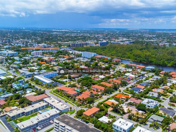 1998 NE 7th St 104, Deerfield Beach FL 33441