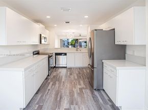 1998 NE 7th St 104, Deerfield Beach FL 33441