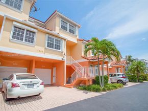 1998 NE 7th St 104, Deerfield Beach FL 33441