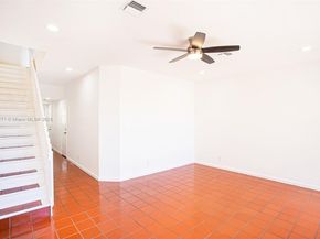 1998 NE 7th St 104, Deerfield Beach FL 33441