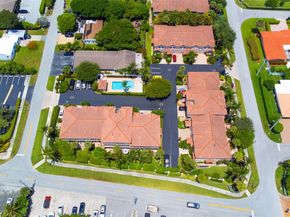 1998 NE 7th St 104, Deerfield Beach FL 33441