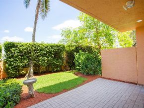 1998 NE 7th St 104, Deerfield Beach FL 33441