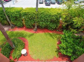 1998 NE 7th St 104, Deerfield Beach FL 33441