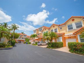 1998 NE 7th St 104, Deerfield Beach FL 33441