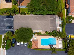 1998 NE 7th St 104, Deerfield Beach FL 33441