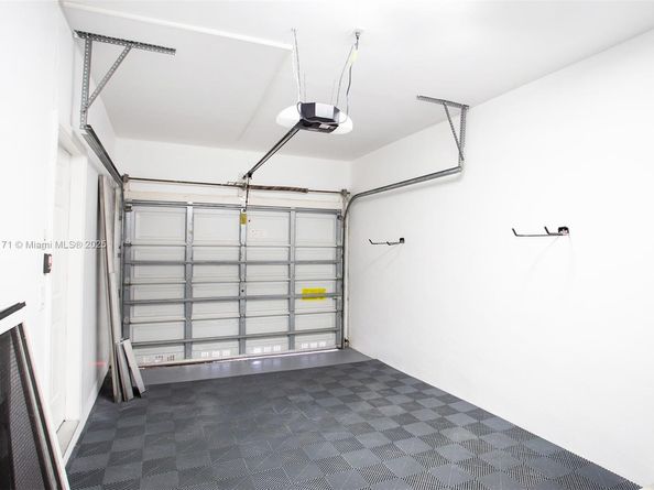 1998 NE 7th St 104, Deerfield Beach FL 33441