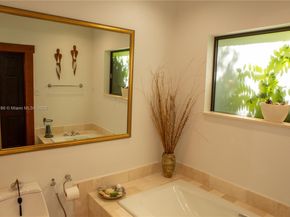 452 SW 21st Rd, Miami FL 33129