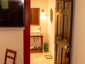 452 SW 21st Rd, Miami FL 33129