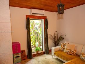452 SW 21st Rd, Miami FL 33129