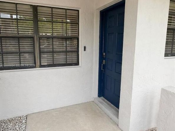 11159 SW 154th Pl, Miami FL 33196