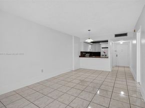 16465 NE 22nd Ave 116, North Miami Beach FL 33160