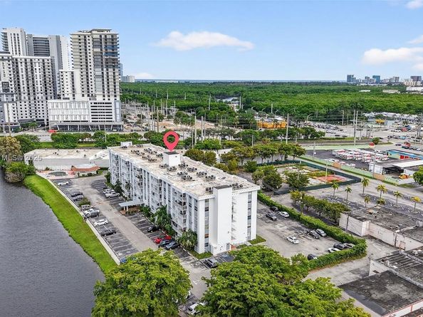 16465 NE 22nd Ave 116, North Miami Beach FL 33160