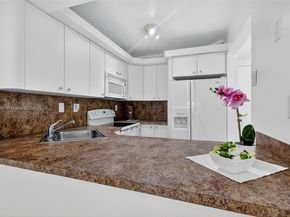 16465 NE 22nd Ave 116, North Miami Beach FL 33160