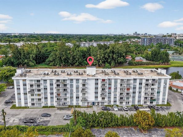 16465 NE 22nd Ave 116, North Miami Beach FL 33160