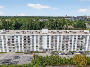 16465 NE 22nd Ave 116, North Miami Beach FL 33160