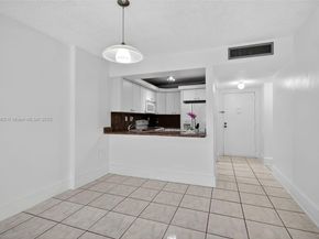 16465 NE 22nd Ave 116, North Miami Beach FL 33160