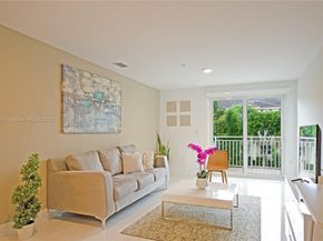 10950 NW 82nd St 204, Doral FL 33178