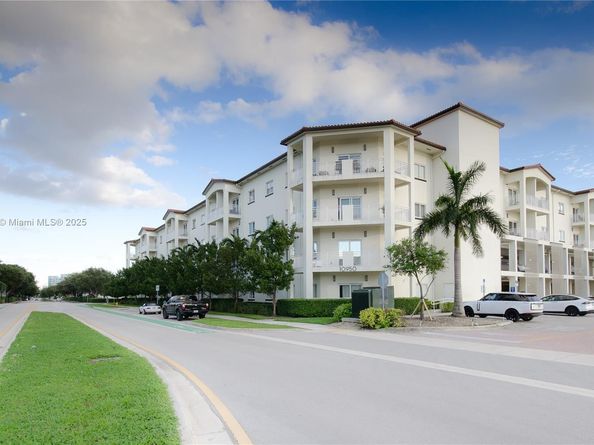 10950 NW 82nd St 204, Doral FL 33178