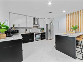 19440 NE 18th Pl, Miami FL 33179