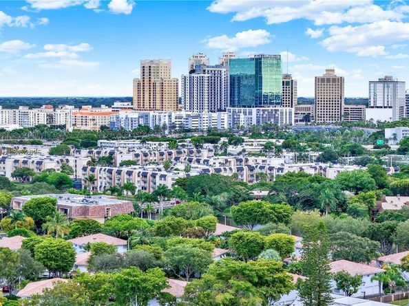 7966 Camino Cir B3, Miami FL 33143