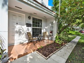 7966 Camino Cir B3, Miami FL 33143