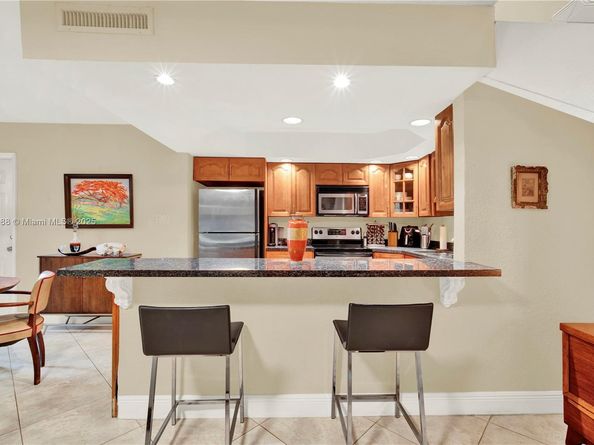 7966 Camino Cir B3, Miami FL 33143