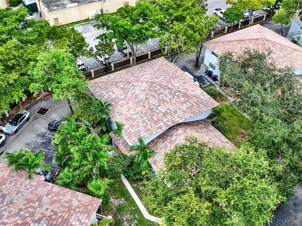 7966 Camino Cir B3, Miami FL 33143