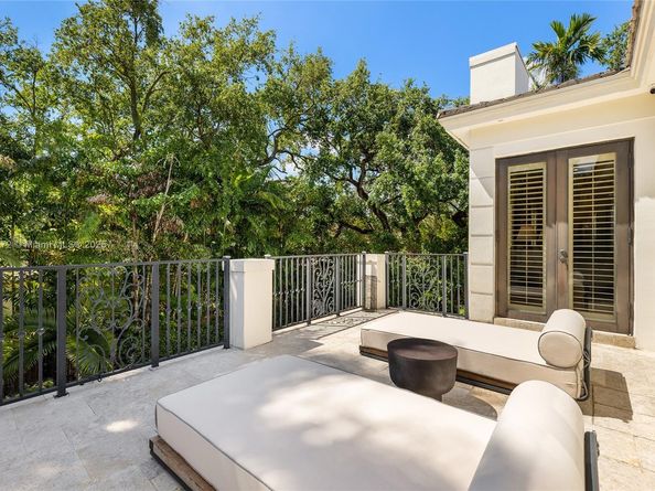 1672 Micanopy Ave, Miami FL 33133