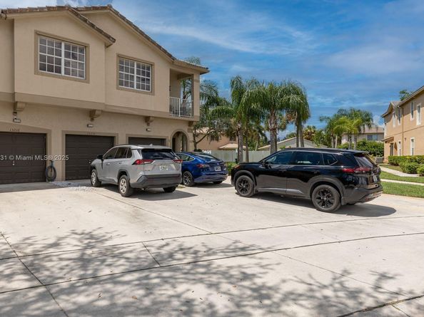 13216 SW 44th St 11204, Miramar FL 33027