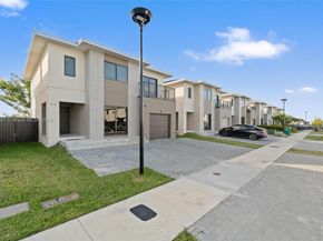 275 NW 13th Pl, Florida City FL 33034