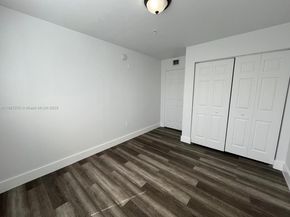 655 SW 111th Way 308, Pembroke Pines FL 33025