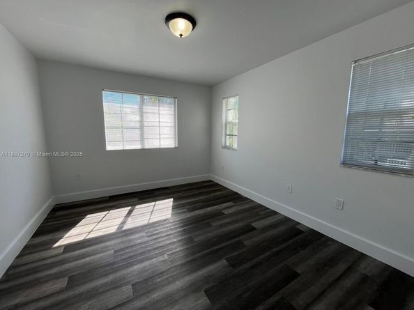 655 SW 111th Way 308, Pembroke Pines FL 33025