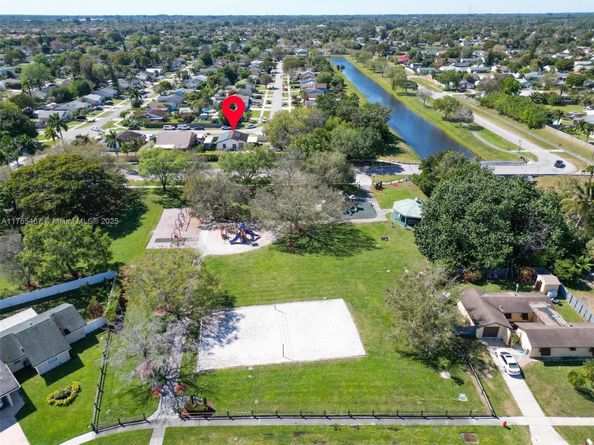 1222 Stardust Way, Royal Palm Beach FL 33411